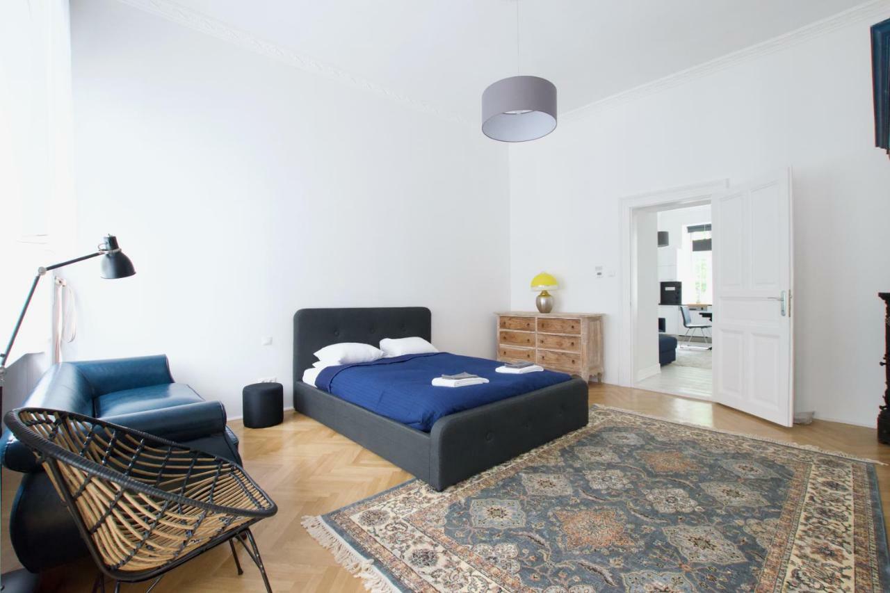 Luxury Apartment By Hi5 - Oktober 6 Street 부다페스트 외부 사진